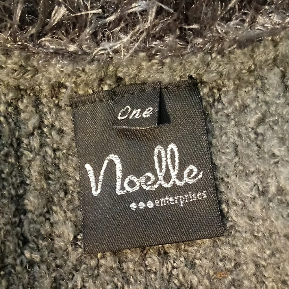 Noelle grey cardigan/sweater fringe-y faux fur one size - Picture 11 of 12